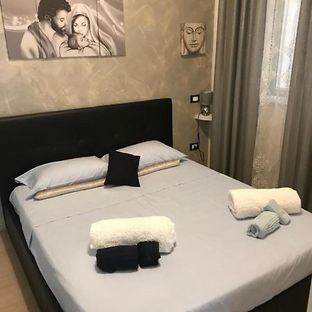 Via Serradifalco, Zona Via Dante Palermo Eksteriør billede
