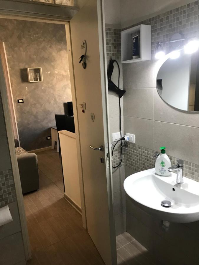 Via Serradifalco, Zona Via Dante Palermo Eksteriør billede