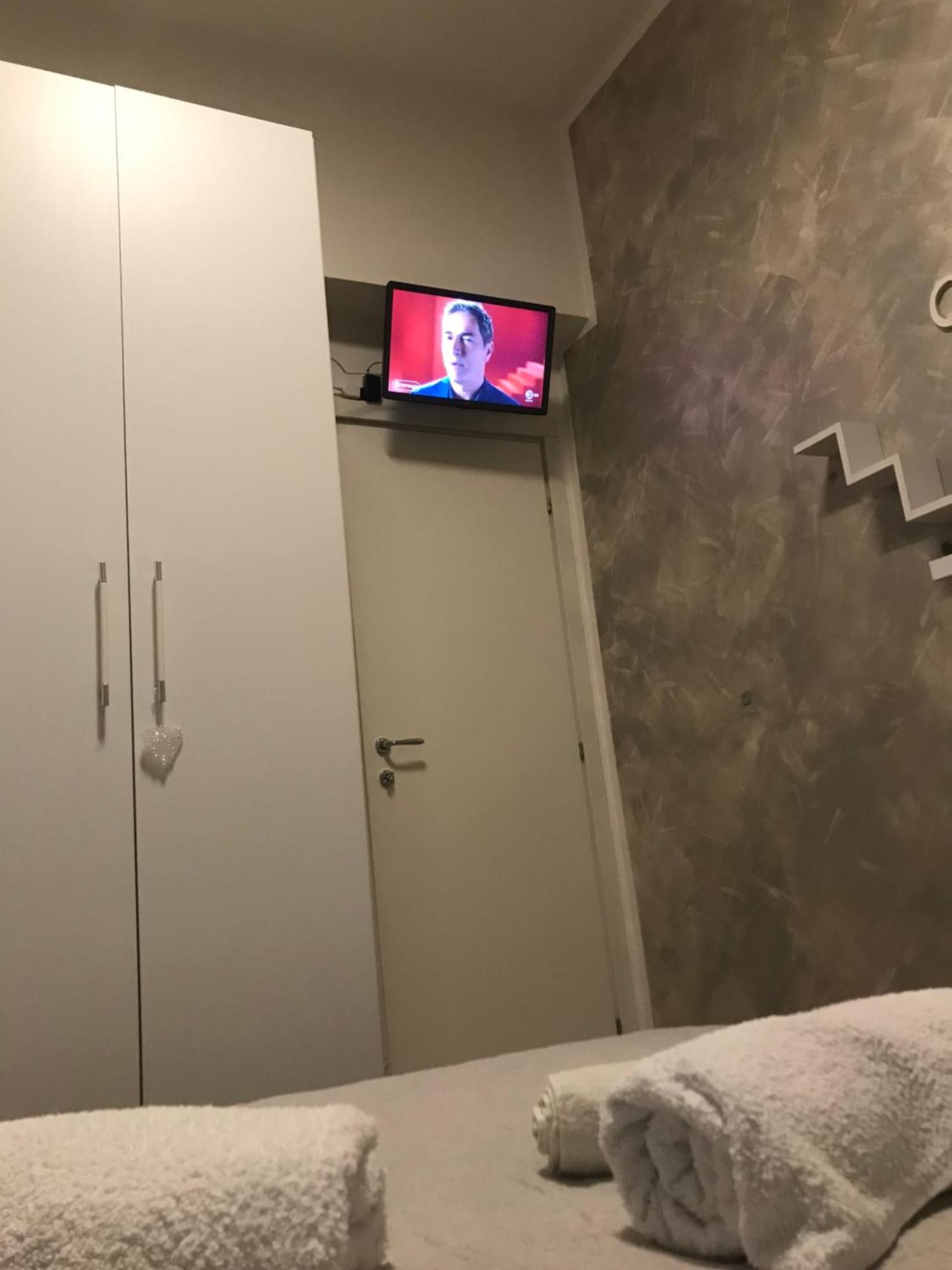 Via Serradifalco, Zona Via Dante Palermo Eksteriør billede